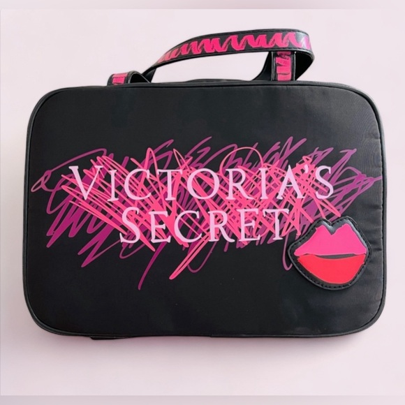 Victoria’s Secret Lips Jetsetter Hanging City Cosmetic Bag Makeup Case - Picture 1 of 5